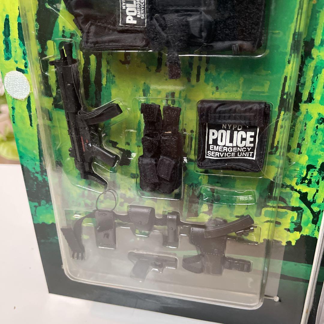 ドラゴン社 N.Y.P.D EMERGENCY SERVICE UNIT 1/6