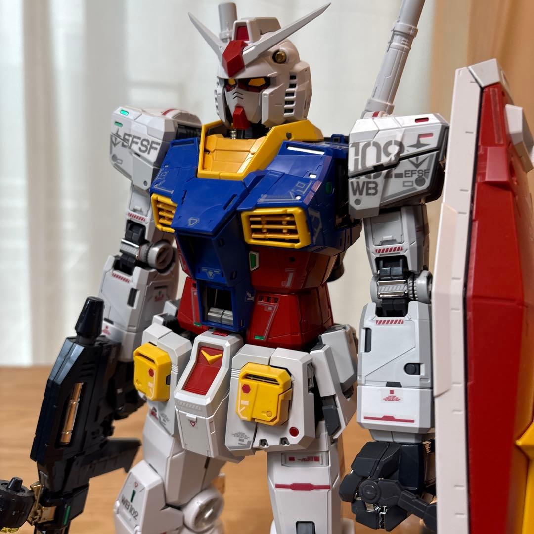 PG UNLEASHED 1/60 RX-78-2 ガンダム プラモデル　完成品
