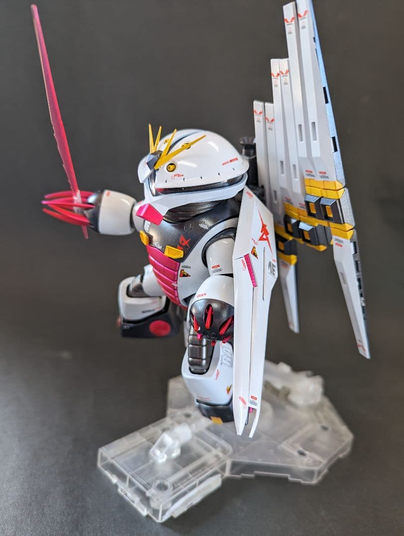 ＨＧ νアッガイ （νガンダム＋アッガイ改修作品）