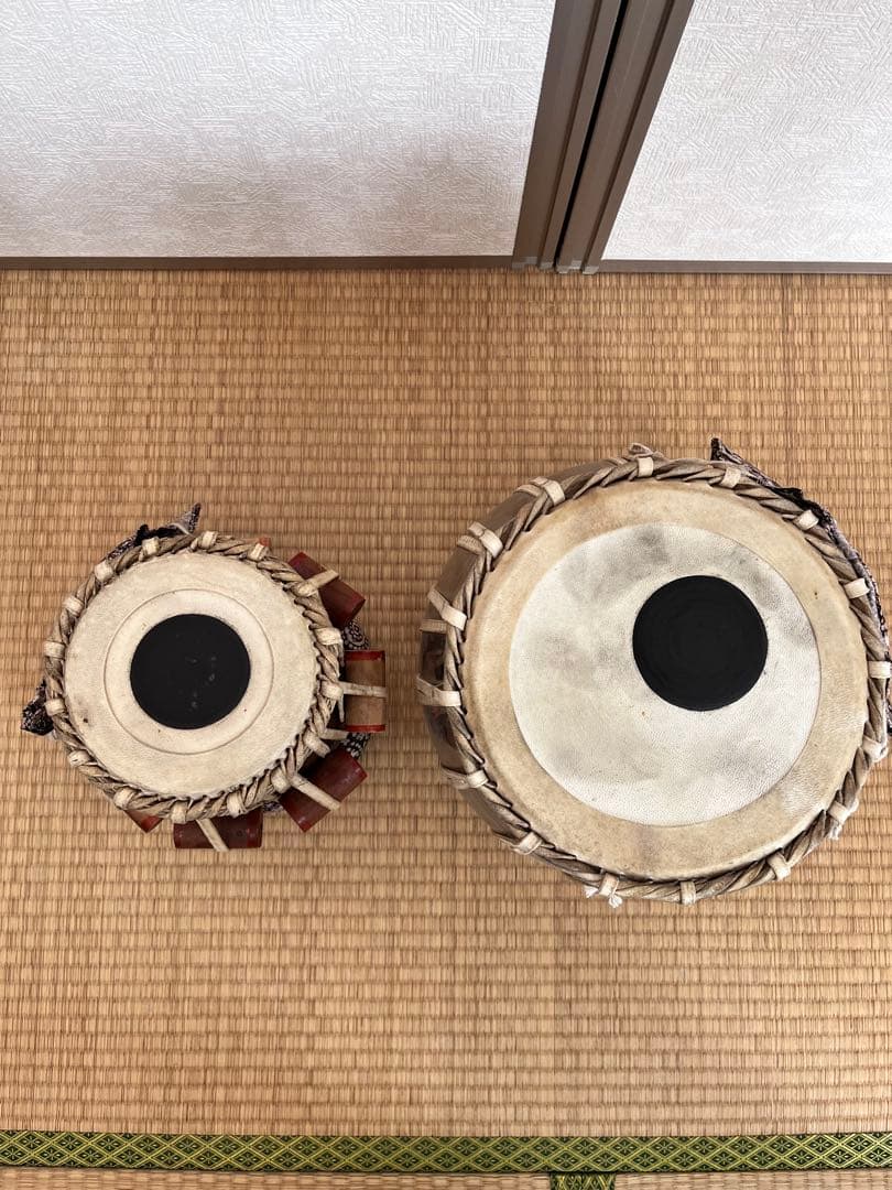 タブラ バヤンセット 木製・金属製　インド製　タブラハンマー付
