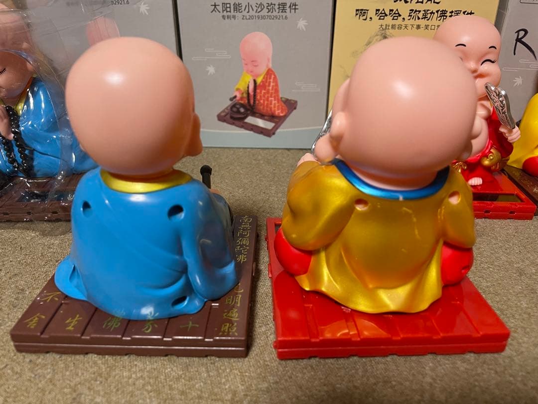 お坊さん　布袋様　ゆらゆらソーラーフィギュア　4種16体　かわいい