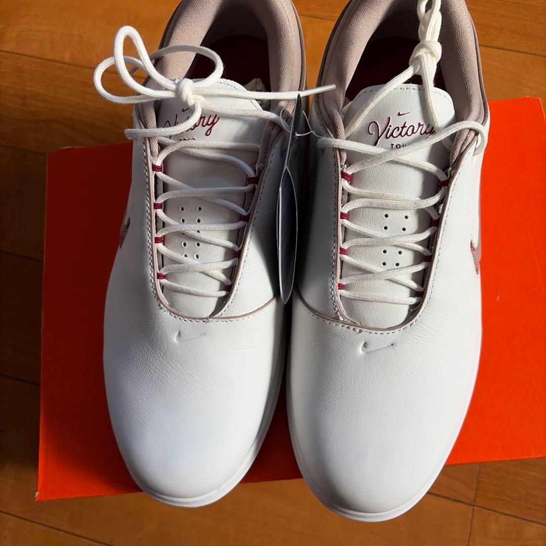 希少　ナイキ　ヴィクトリーツアー4 ゴルフシューズ27cm 新品未使用！