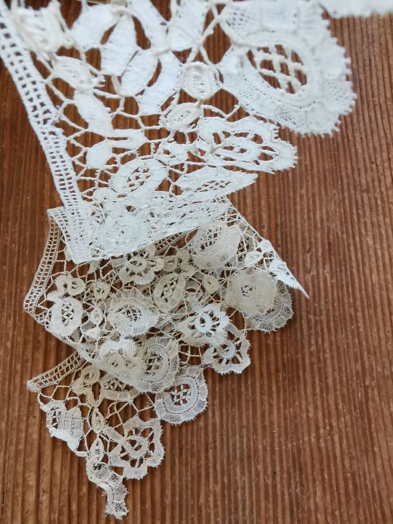アンティーク19世紀オリジナル状態 繊細で優美なホニトンレース付け襟 ボビン手編