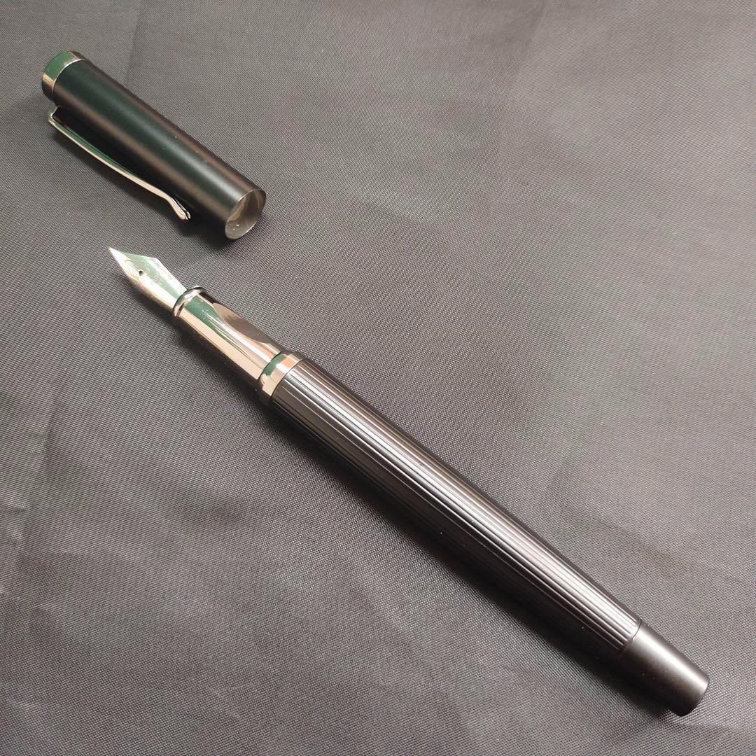 @ブラック ストライプデザイン 万年筆67