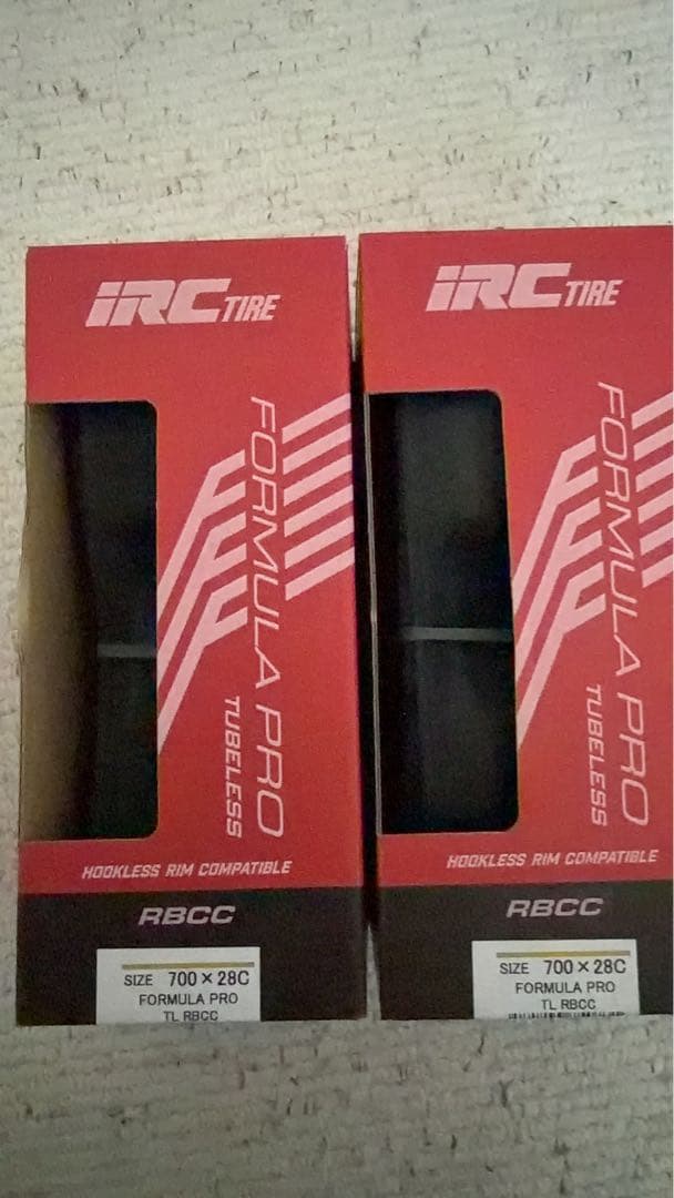 IRC FORMULA PRO 700 x 28C チューブレスタイヤ