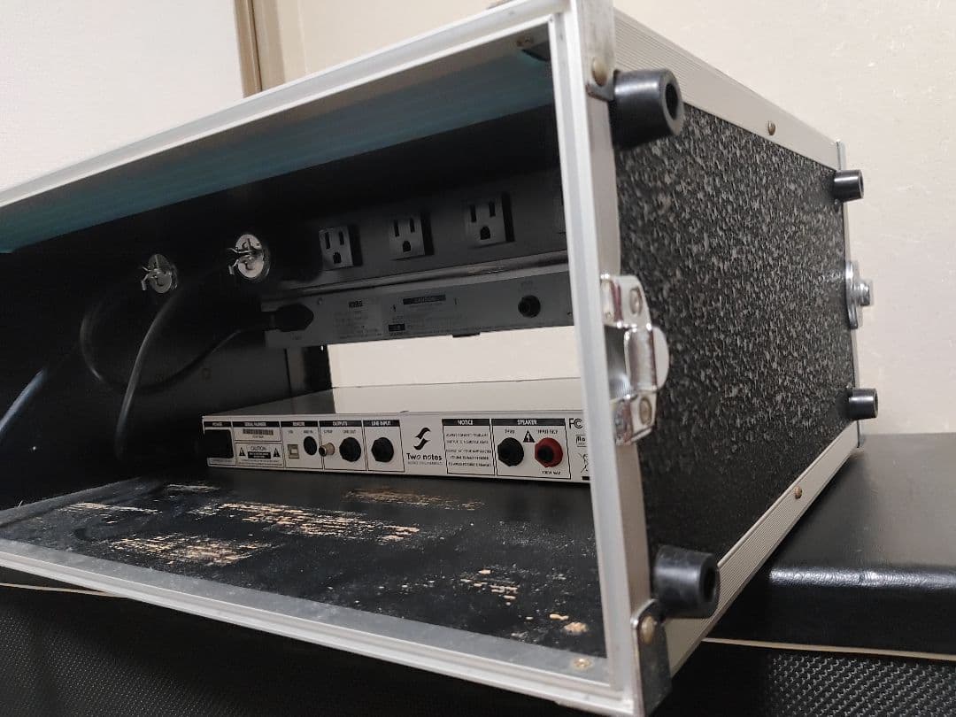 Two Notes Torpedo Live デジタルロードボックス