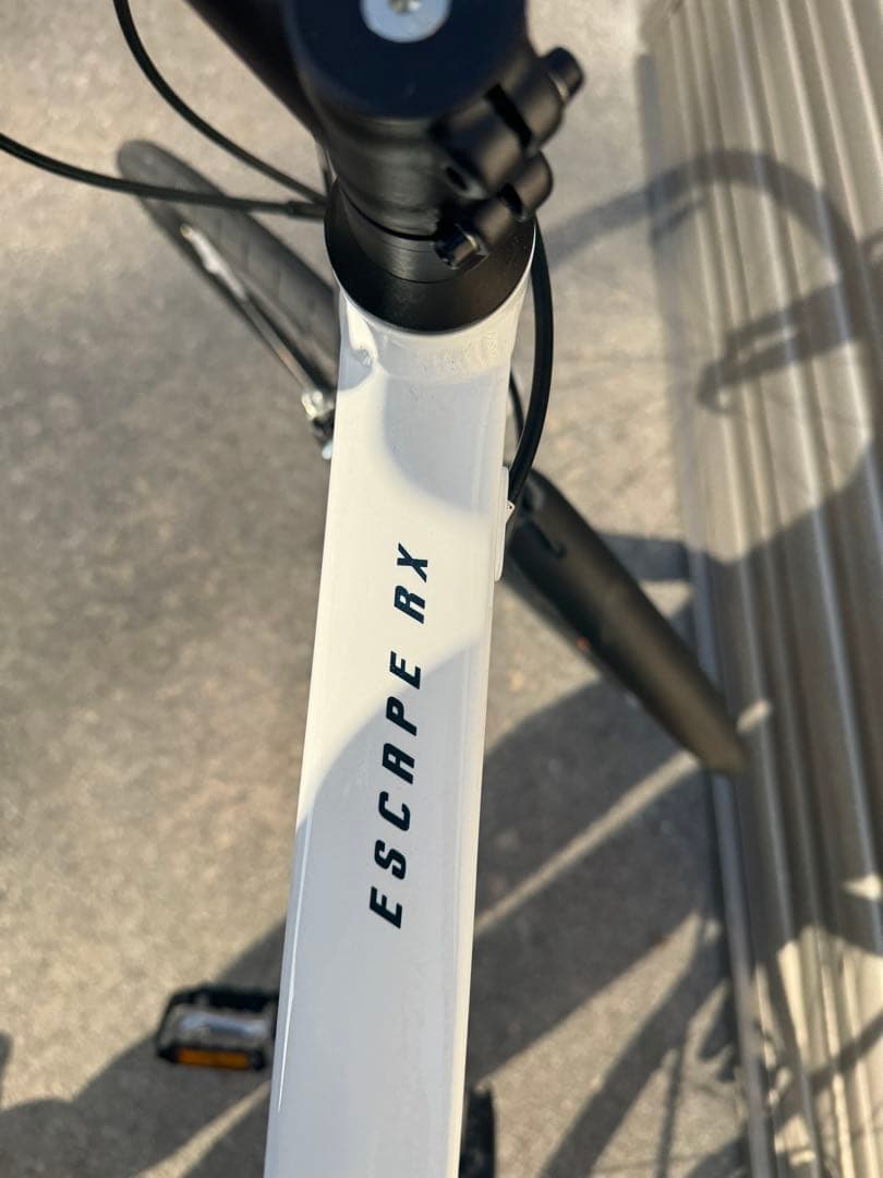 新品同2023Giant Escape RX3 LTD Lホワイトコズモネイビー