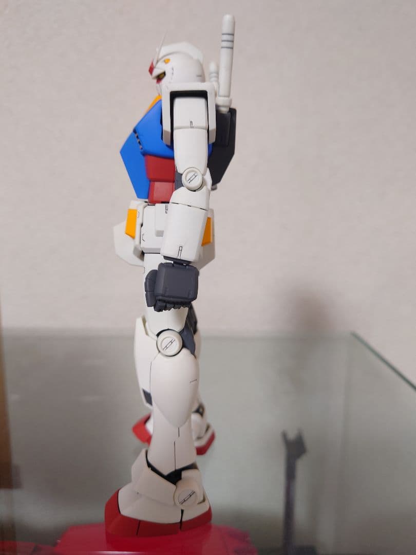 1/100機動戦士ガンダムプラモデル完成品