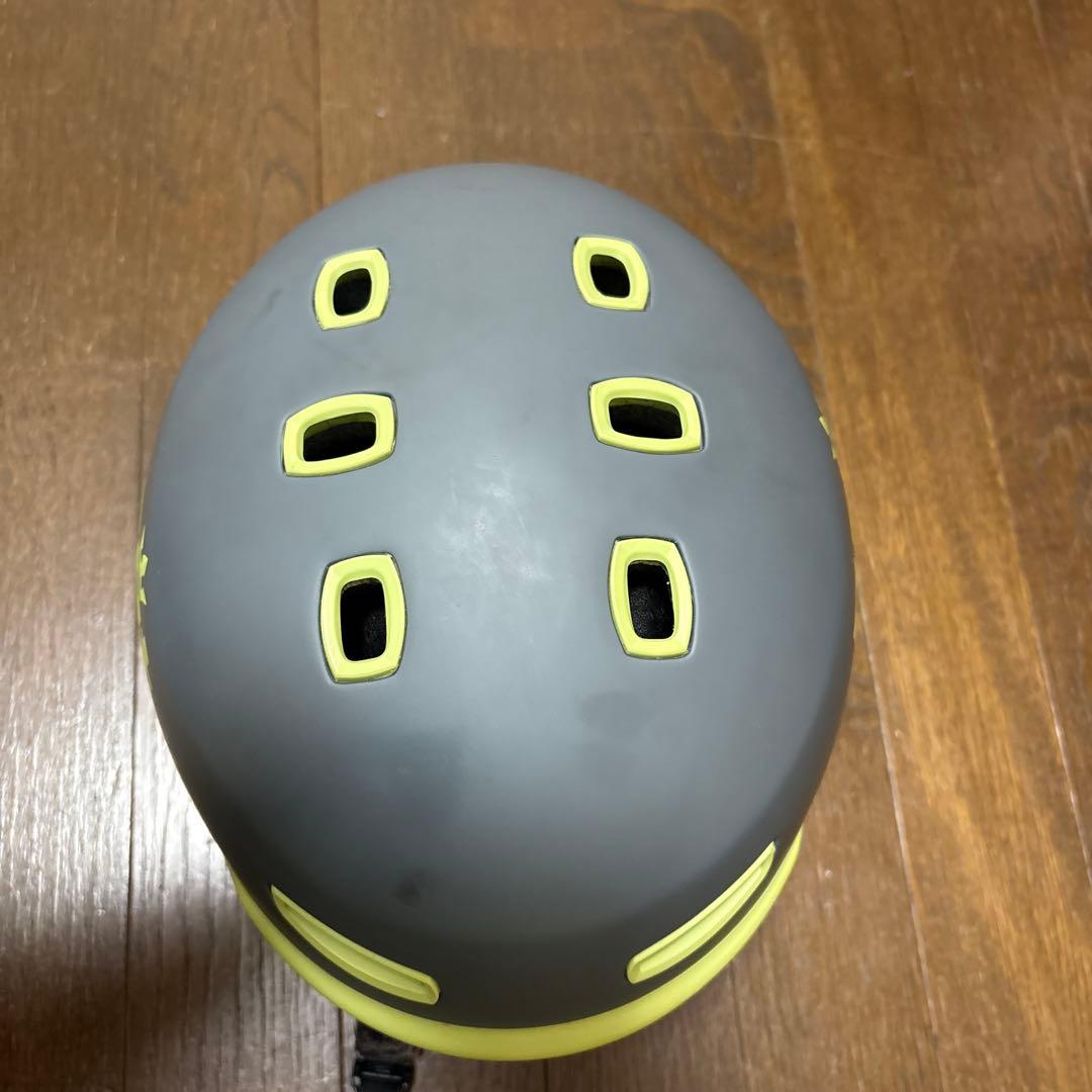 スキーヘルメット　Pret