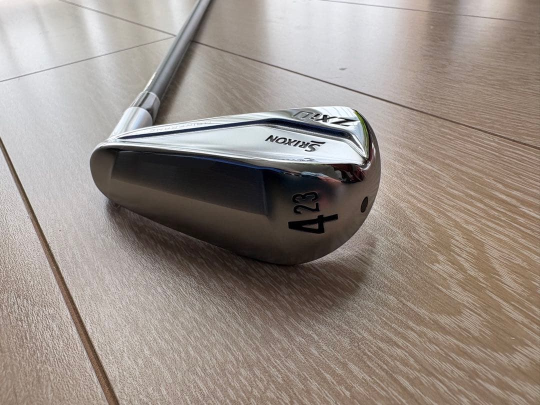 超美品　SRIXON ZXiU ユーティリティ #4 23度