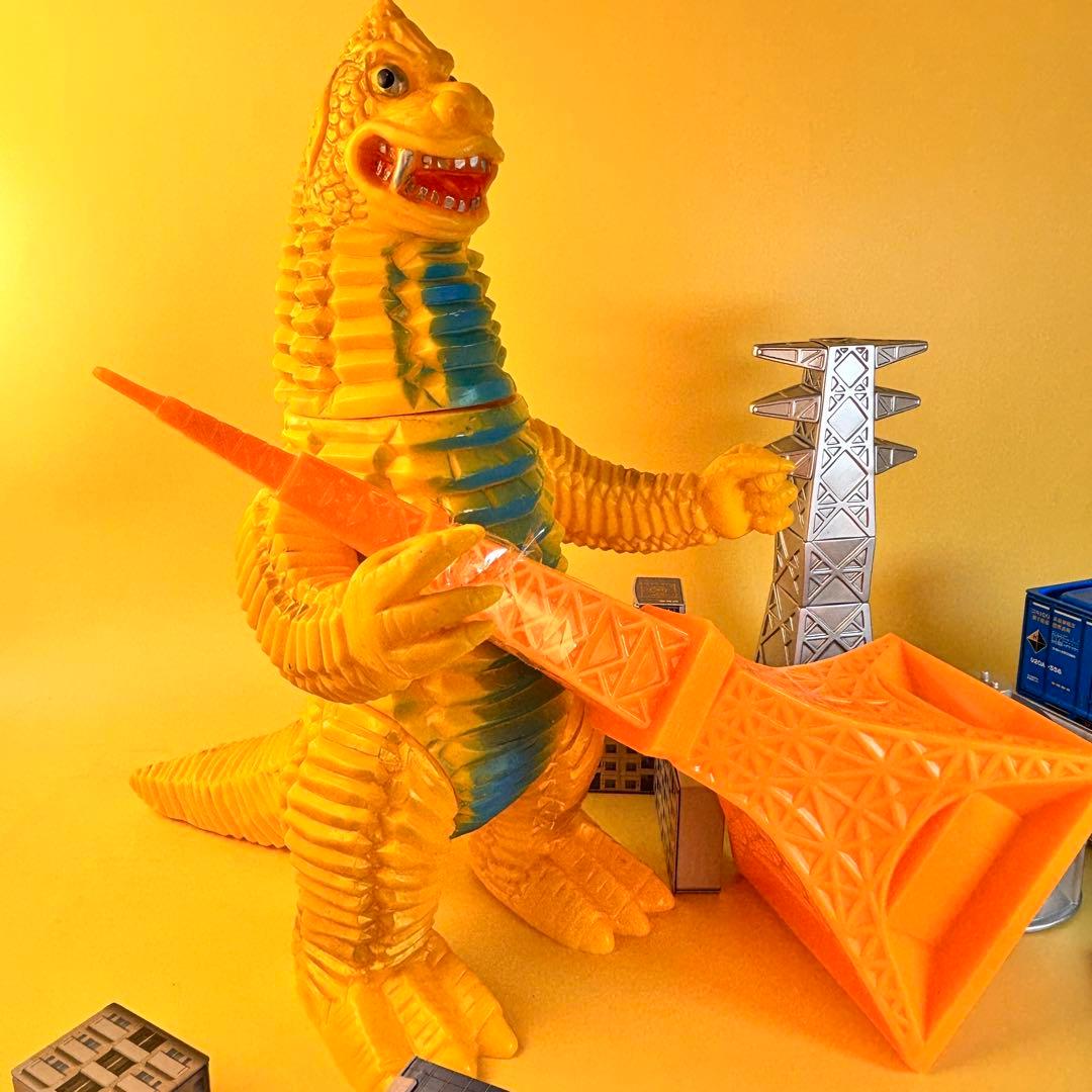 ブルマァク ジャイアント レッドキングマ ルサン 東京タワー付き