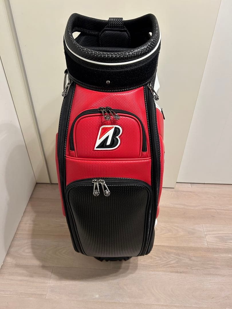 新作 ブリヂストン　ツアーモデル　キャディバッグCB2501