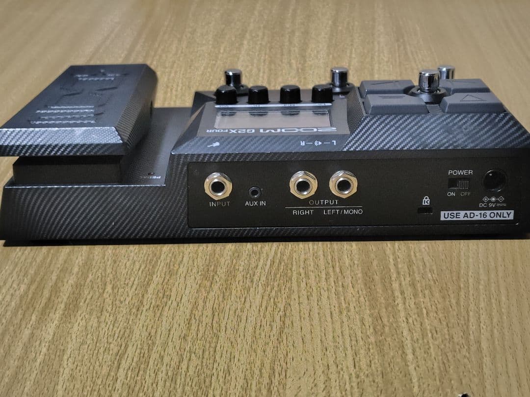 ZOOM G2X FOUR ギター用マルチエフェクター