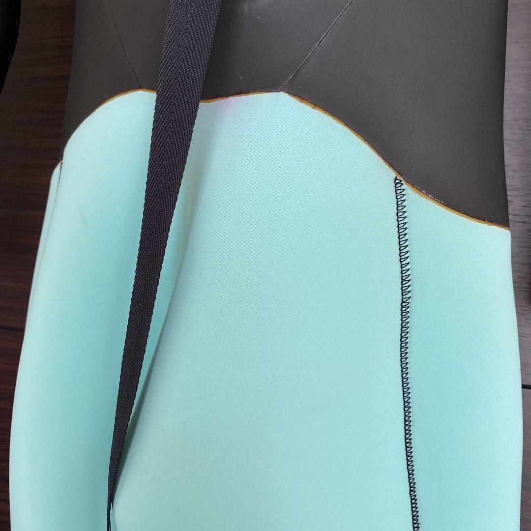 BILLABONG ビラボン＆HONEY コラボ　ウェットスーツ　サーフィン