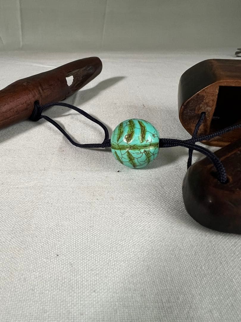 煙管筒 【煙管筒木製（煙草入）木製彫刻】 根付 骨董