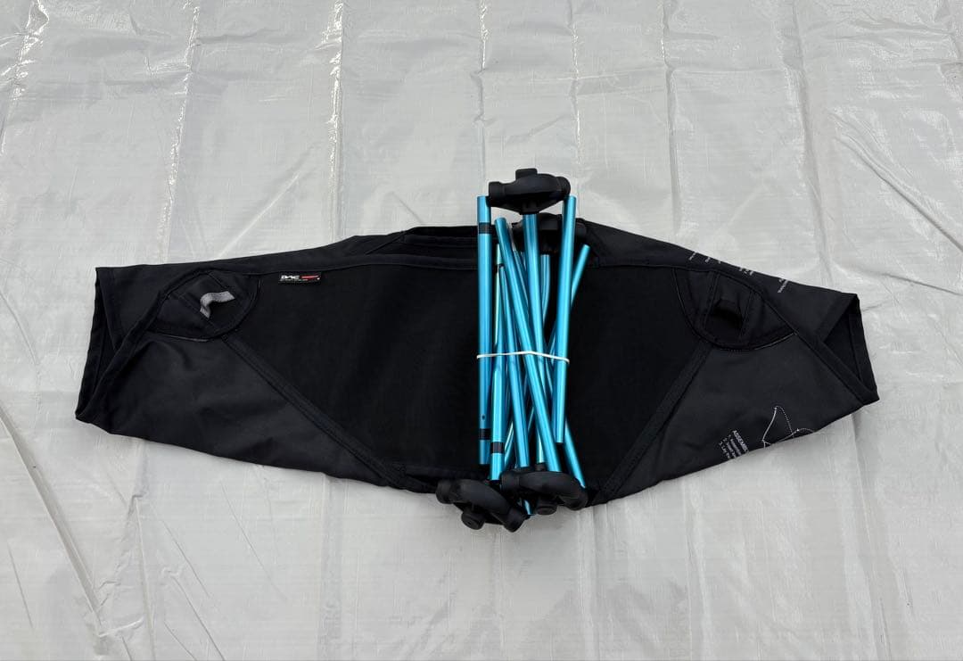 【中古・美品】Helinox グラウンドチェア　ブラック／ブルーポール　収納袋付