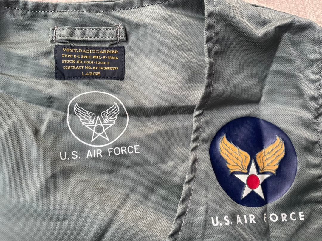 米陸軍航空隊E-1ラジオベストLサイズセージグリーンからー復刻未使用品