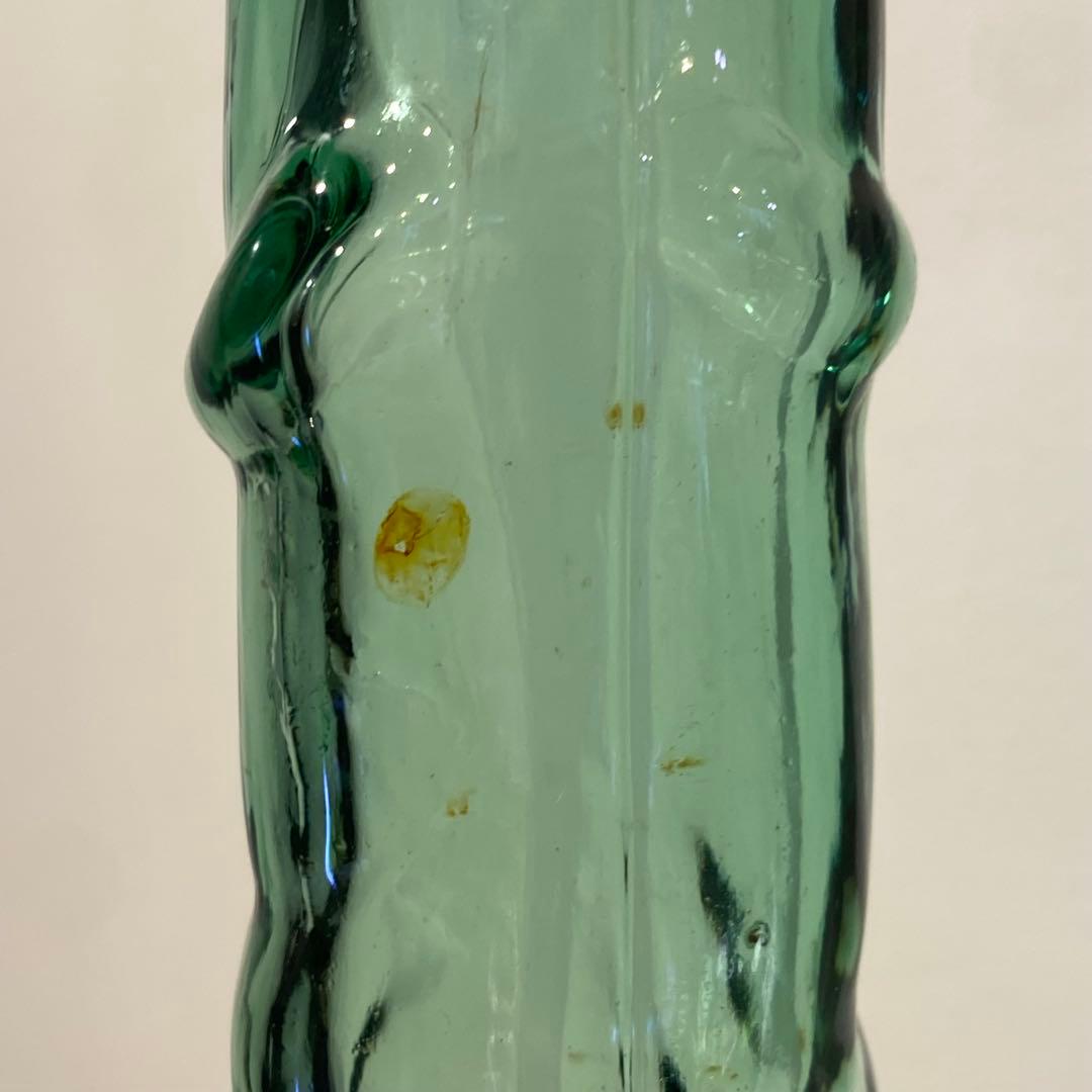 イタリア ビンテージワインボトル 緑ガラス