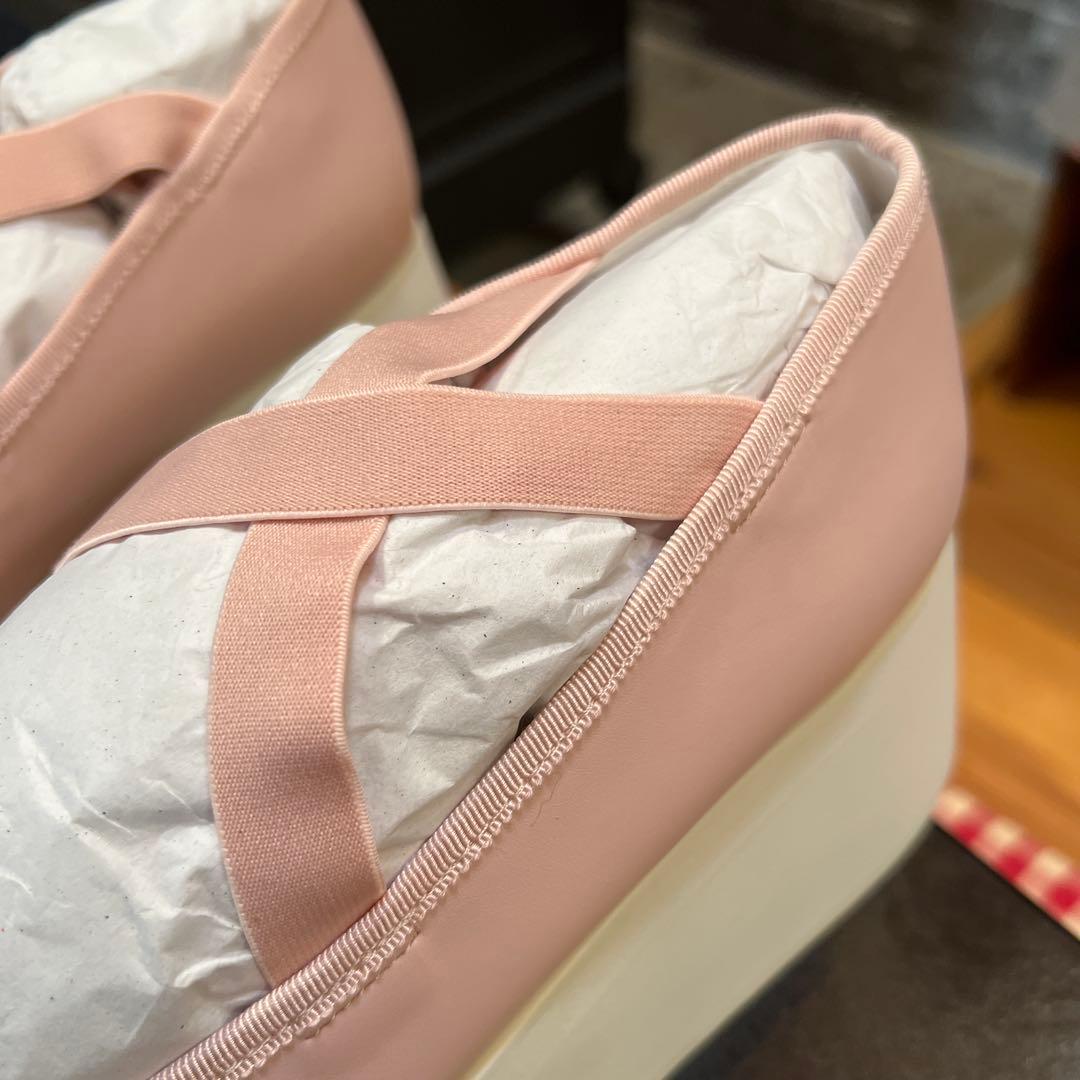 キャンディストリッパーズ、ピンク プラットフォームシューズ