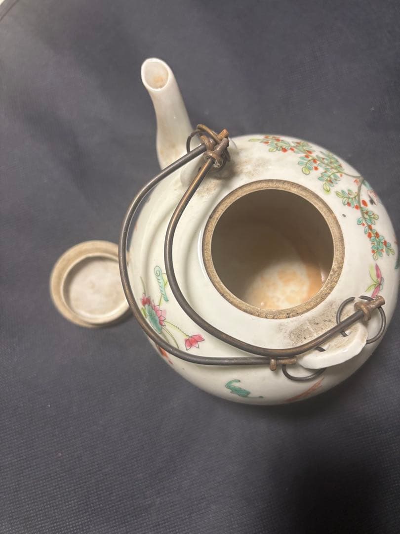 中国古美術品　粉彩人物急須　「同治年製」 手絵茶壺　18cm