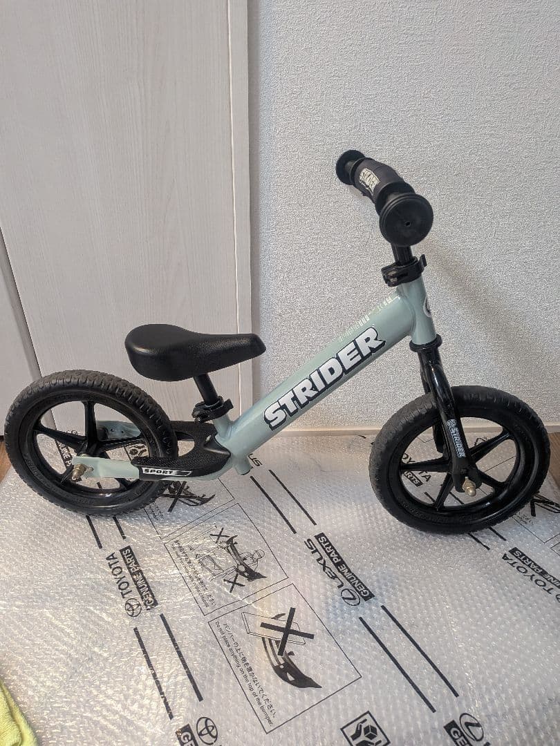 STRIDER スポーツモデル 2023年限定カラー　アイスブルー 12インチ