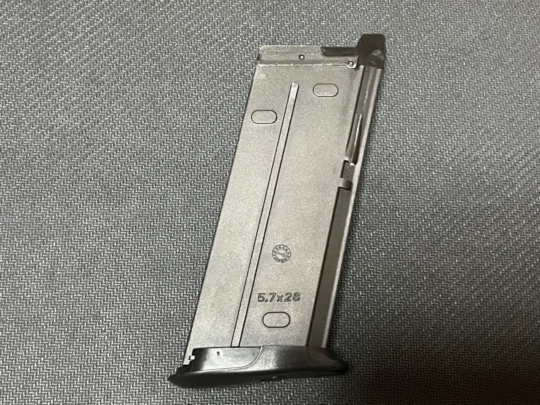 東京マルイ ガスガン FN5-7