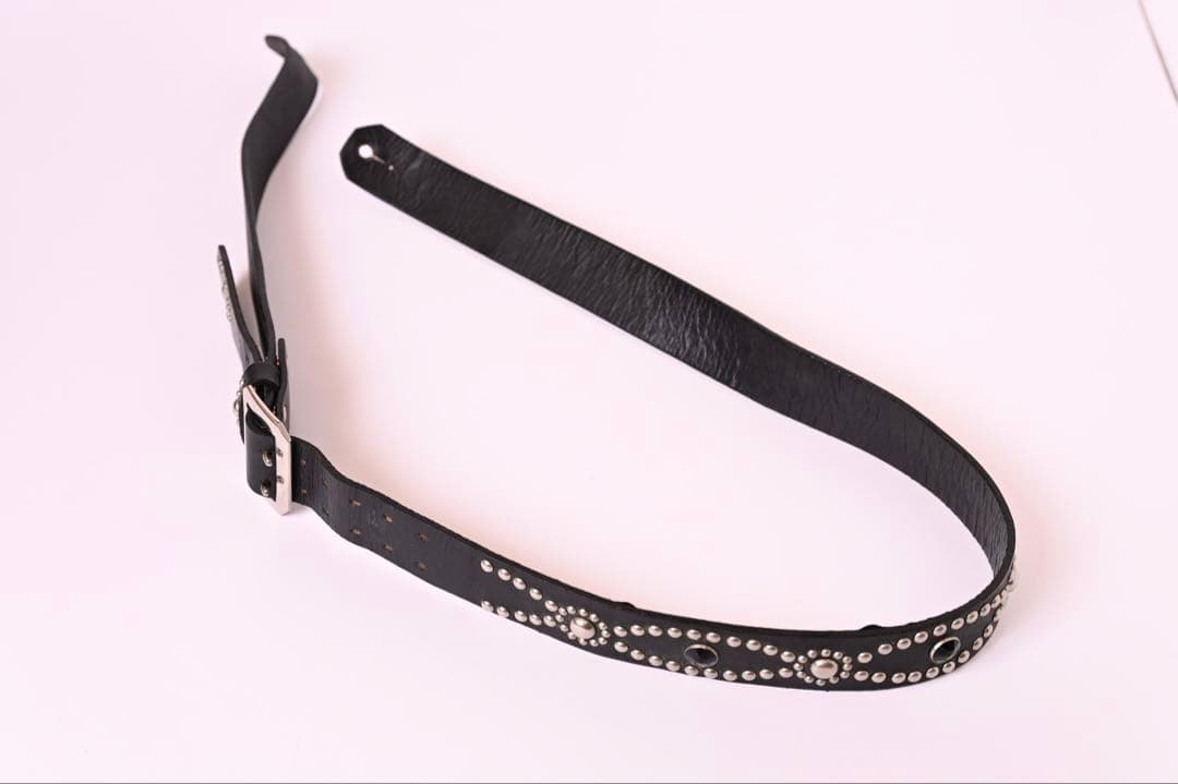 modern Pirates モダンパイレーツ レザースタッズギターストラップ