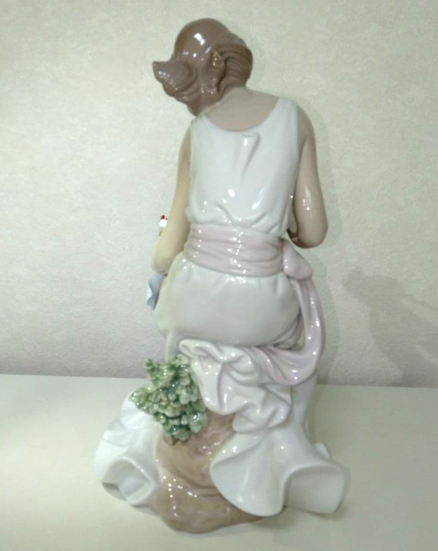 大型リヤドロ人形　「幼きころ」　訳あり　１体　絶版品