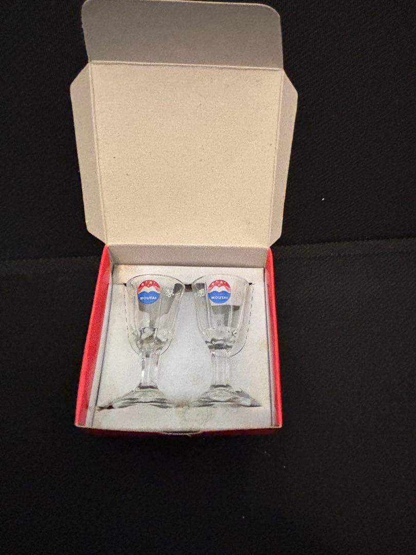 貴州茅台酒　2011年　天女ラベル　グラス付き　マオタイ酒