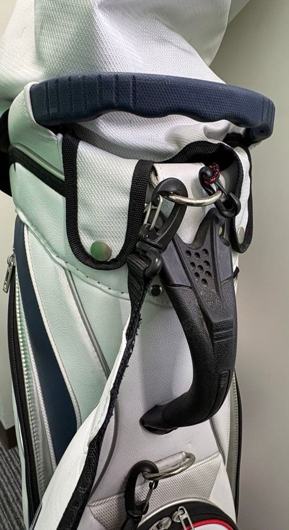 【美品】アディダス　ゴルフ　キャディバック　ホワイト　軽量