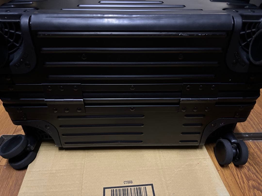 【値下げ！】 イノベーター アルミスーツケース inv1611