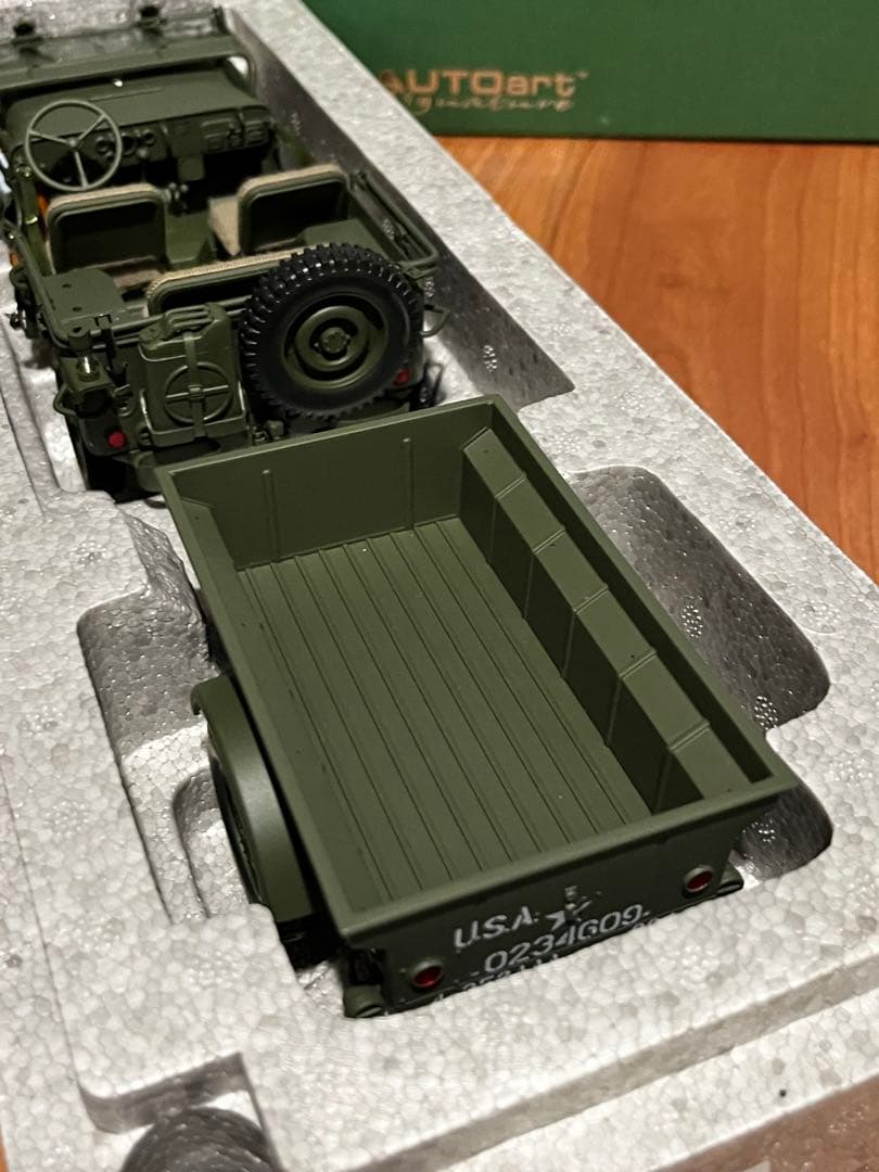 値下げオートアートWillys Jeep 1/18 ジープミニカートレーラー