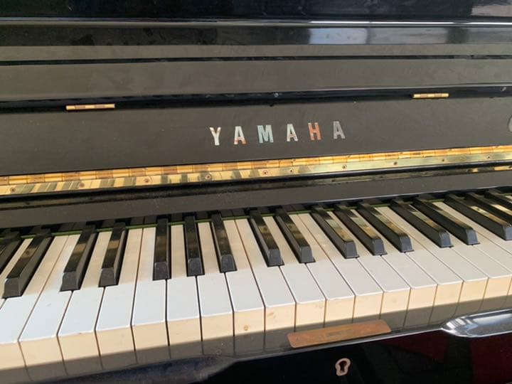 YAMAHA UX ヤマハ　アップライトピアノ