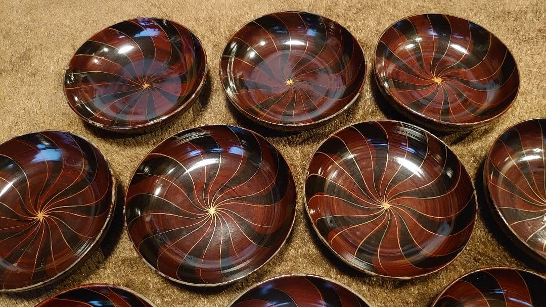 輪島塗　漆器　金蒔絵　蒔絵　ひねり文様　豆皿　菓子皿　１０客