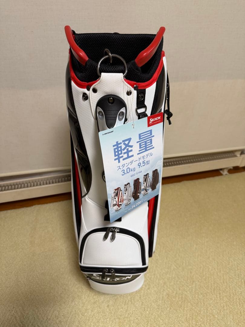 新品スリクソンキャディバッグ　GGC-S166 かなり軽量でカッコいいです。
