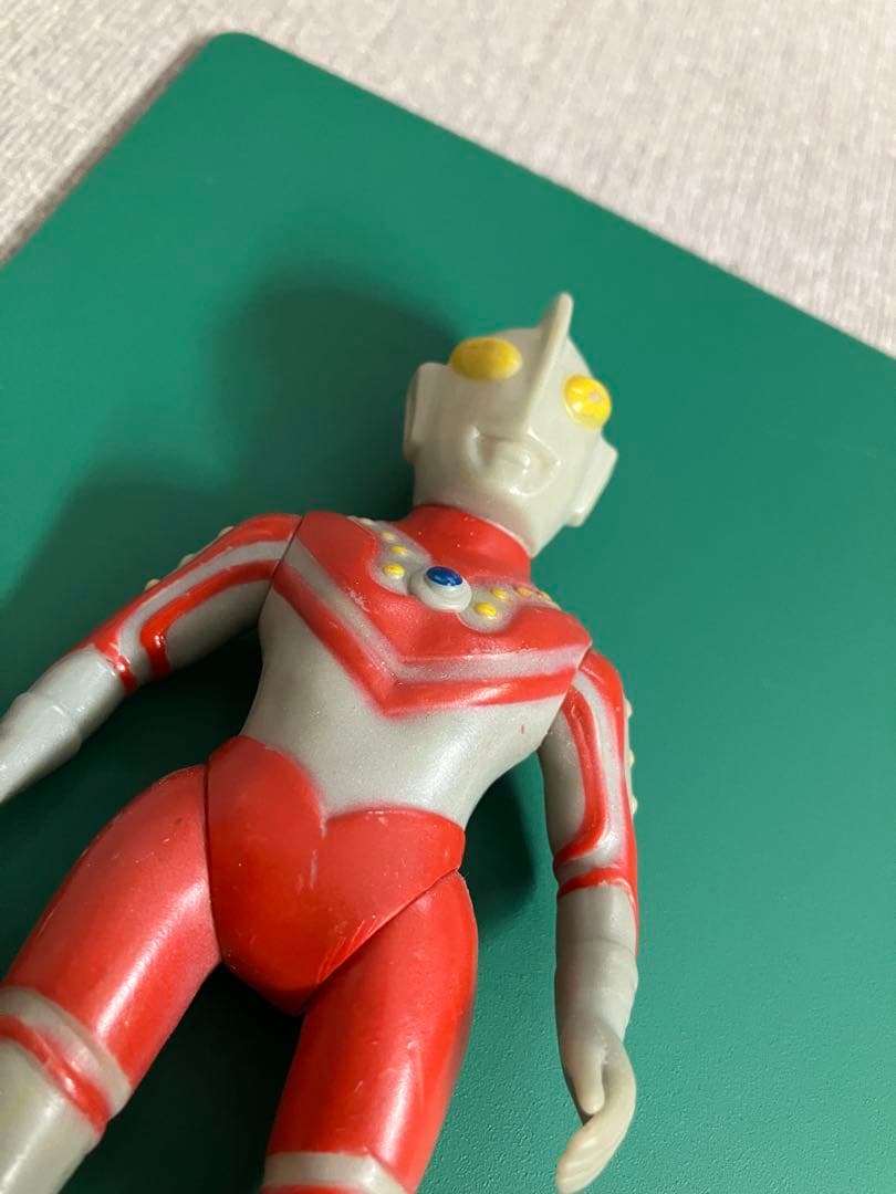 昭和レトロ　ウルトラマンゾフィー　人形