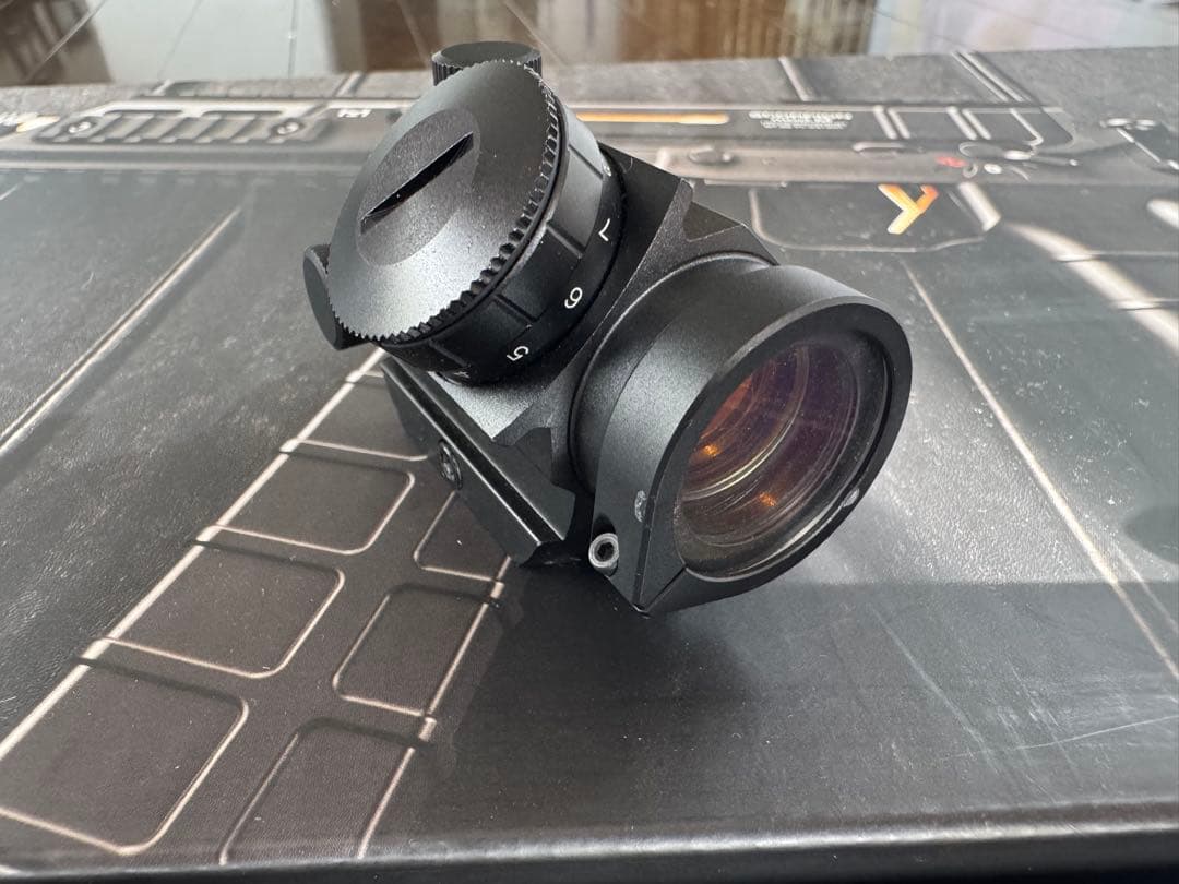 SCORPION mod.M 電動ガン VICTOPTICS付き