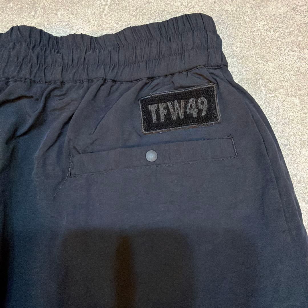 TFW49 ブラック ナイロン生地　カーゴスカート