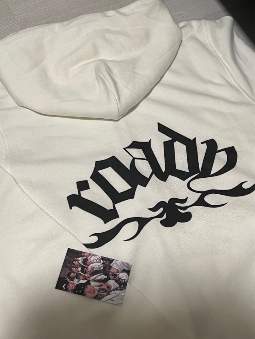 xikers ミニペンミ パーカー