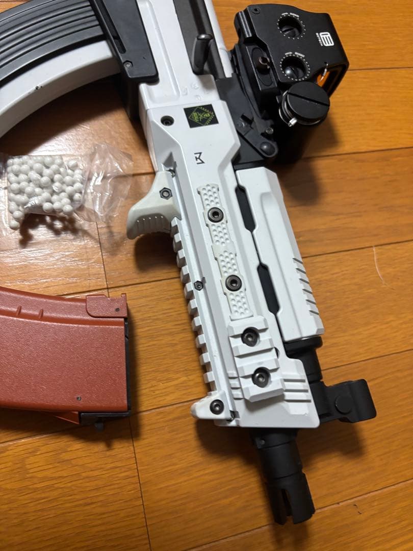 東京マルイ　次世電動ガン　AK ホワイトストーム　カスタム