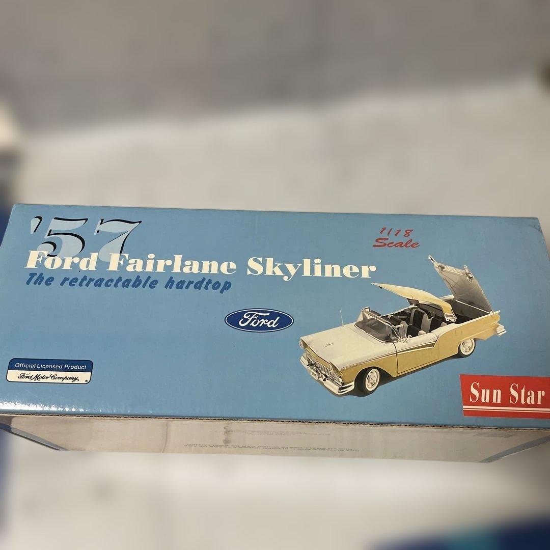 57フォードファーレーンスカイライナー1/18デカいです。