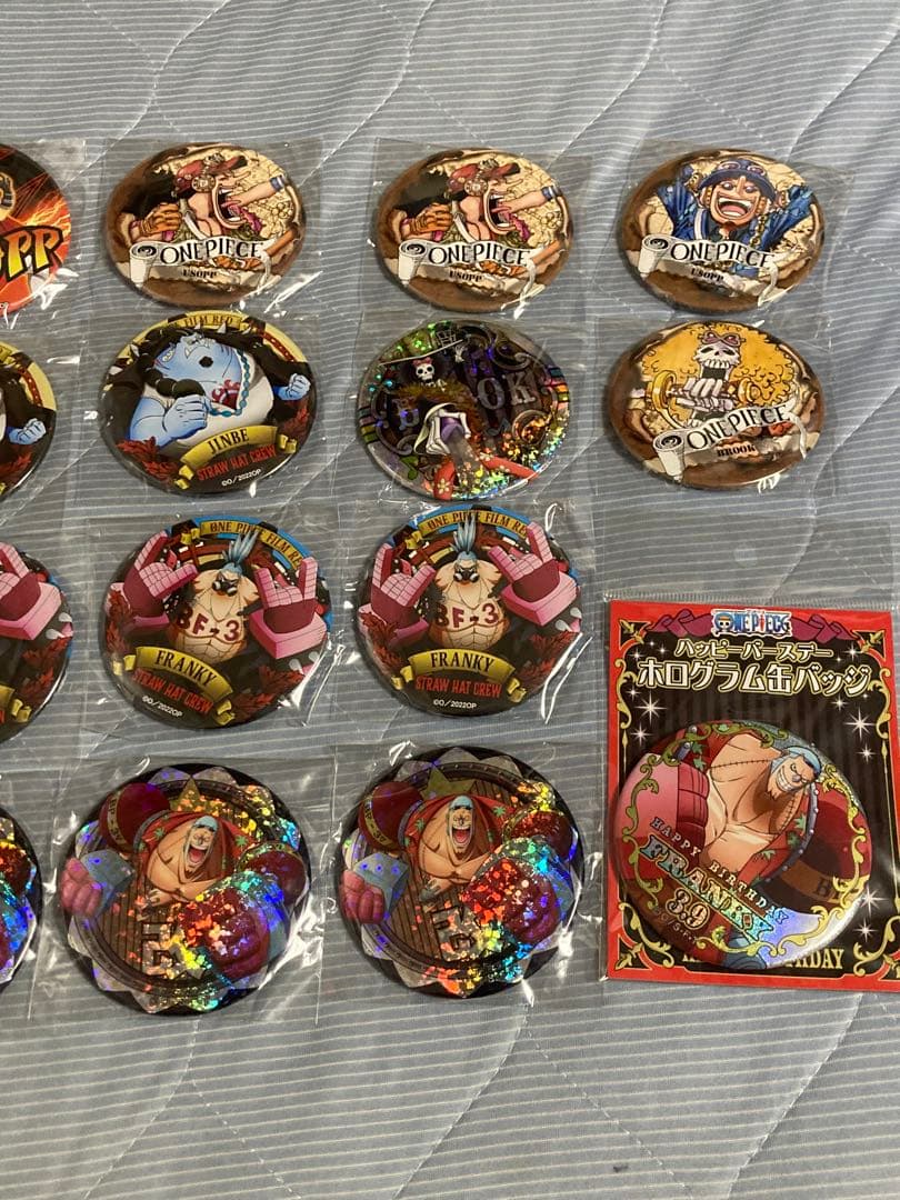 ONE PIECE ワンピース　バースデー缶バッジ　缶バッジ　大量　まとめ売り