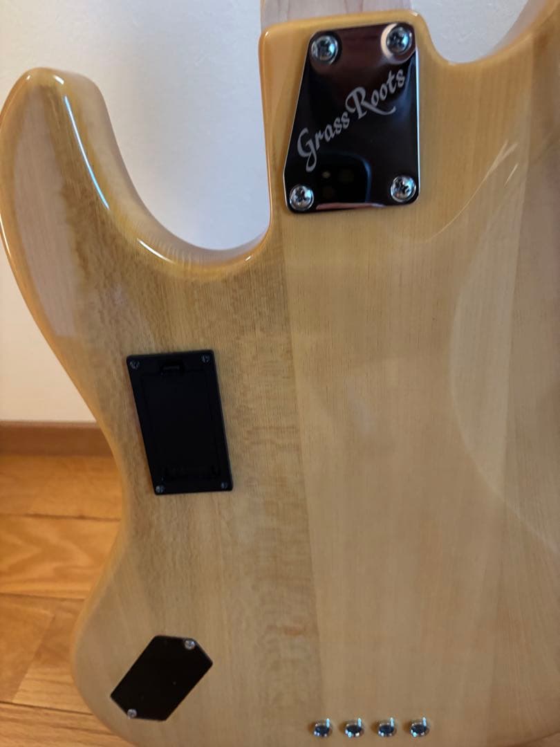 エレキベース Grass Roots G-AMAZE VN