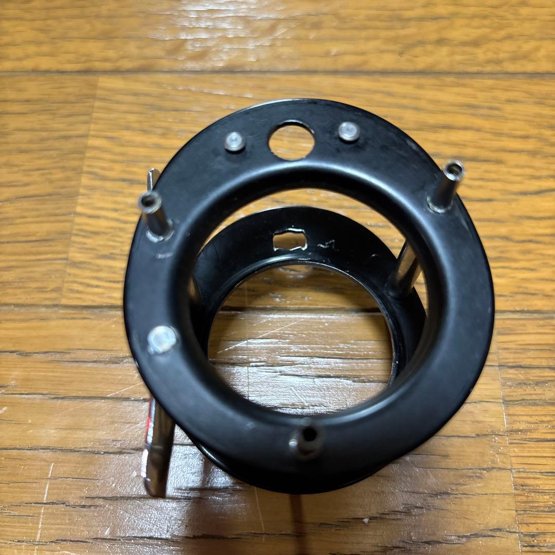 リールパーツ 金属製 黒 円形