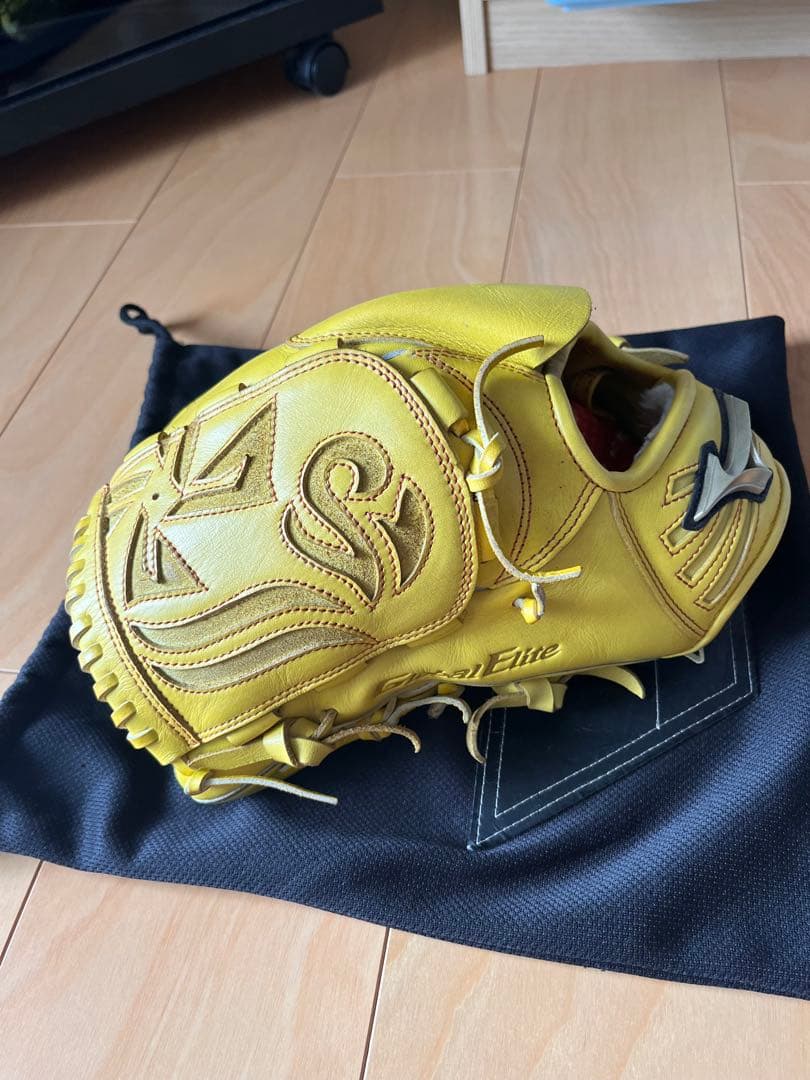 ミズノグローバルエリート左投軟式投手用