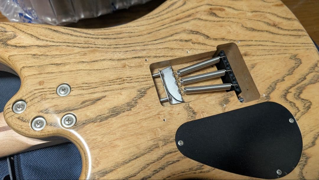 カミナリギター