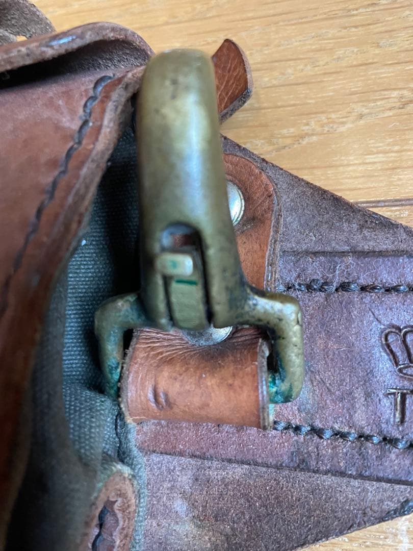 スウェーデン軍５連ベルト　カオスポーチ　バンダリアポーチ