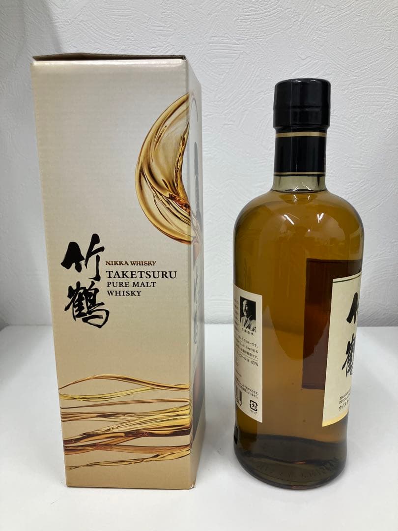 箱付　ニッカウヰスキー　竹鶴 ピュアモルトウイスキー　700ml