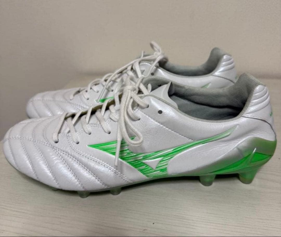 サッカースパイク　モナルシーダネオエリート　限定カラー