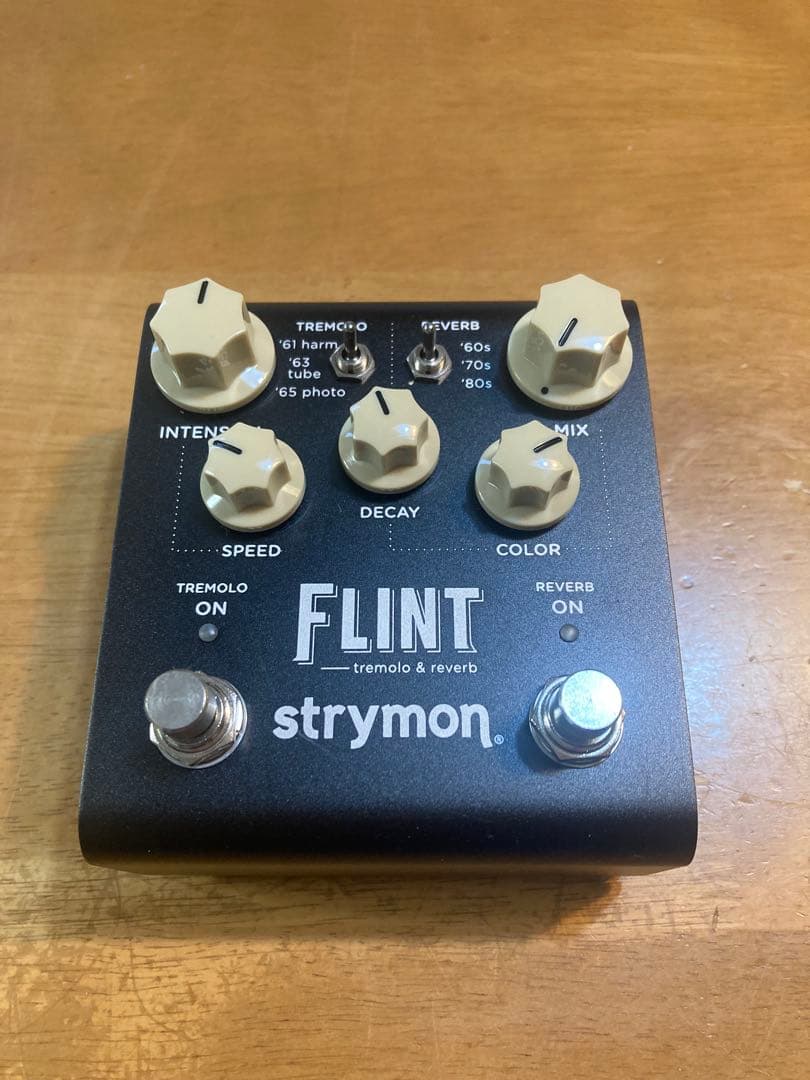 【美品値下げ】Strymon FLINT V2 Tremolo & Reverb